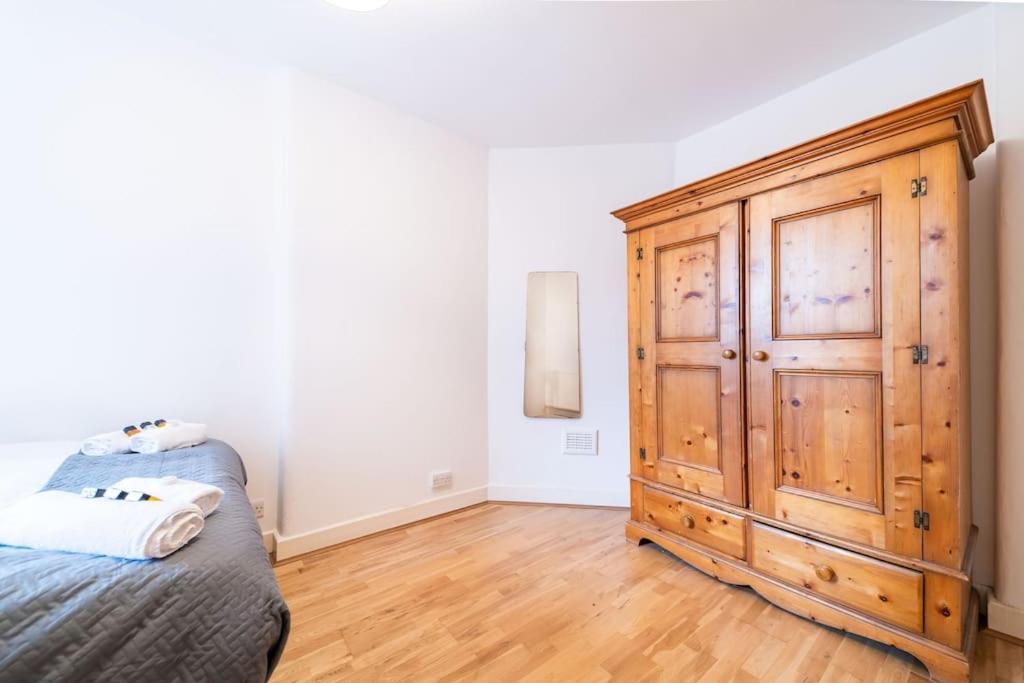 Beautiful One Bedroom Flat In Tavistock Place Londres Extérieur photo