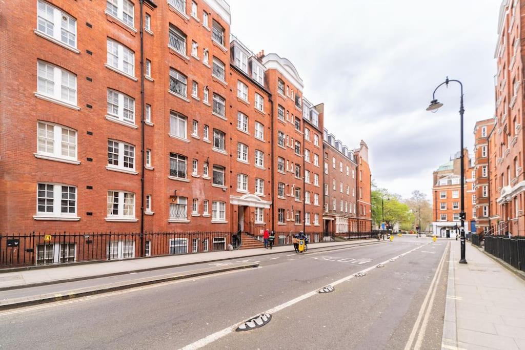 Beautiful One Bedroom Flat In Tavistock Place Londres Extérieur photo